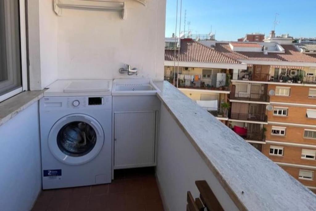 Cozy House Near Trastevere Station * Rom